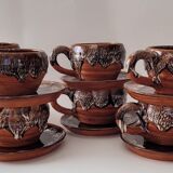Set of 8 cups and under sliding enamel cups