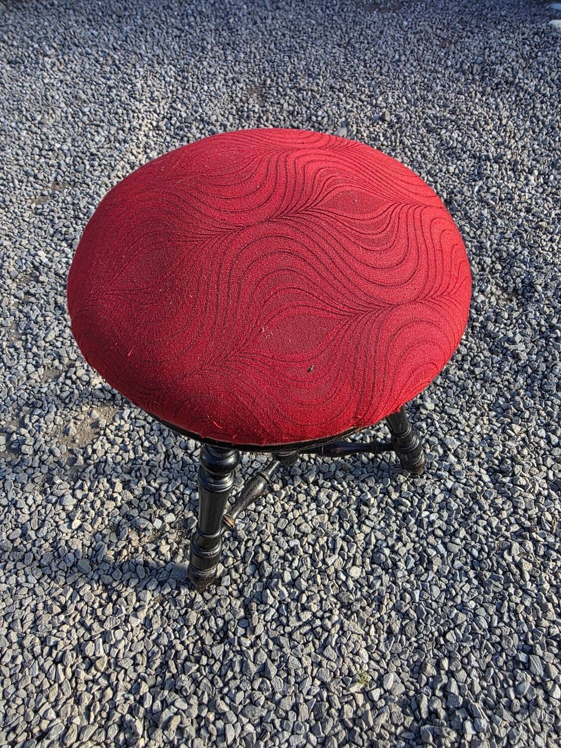 Napoleon III piano stool