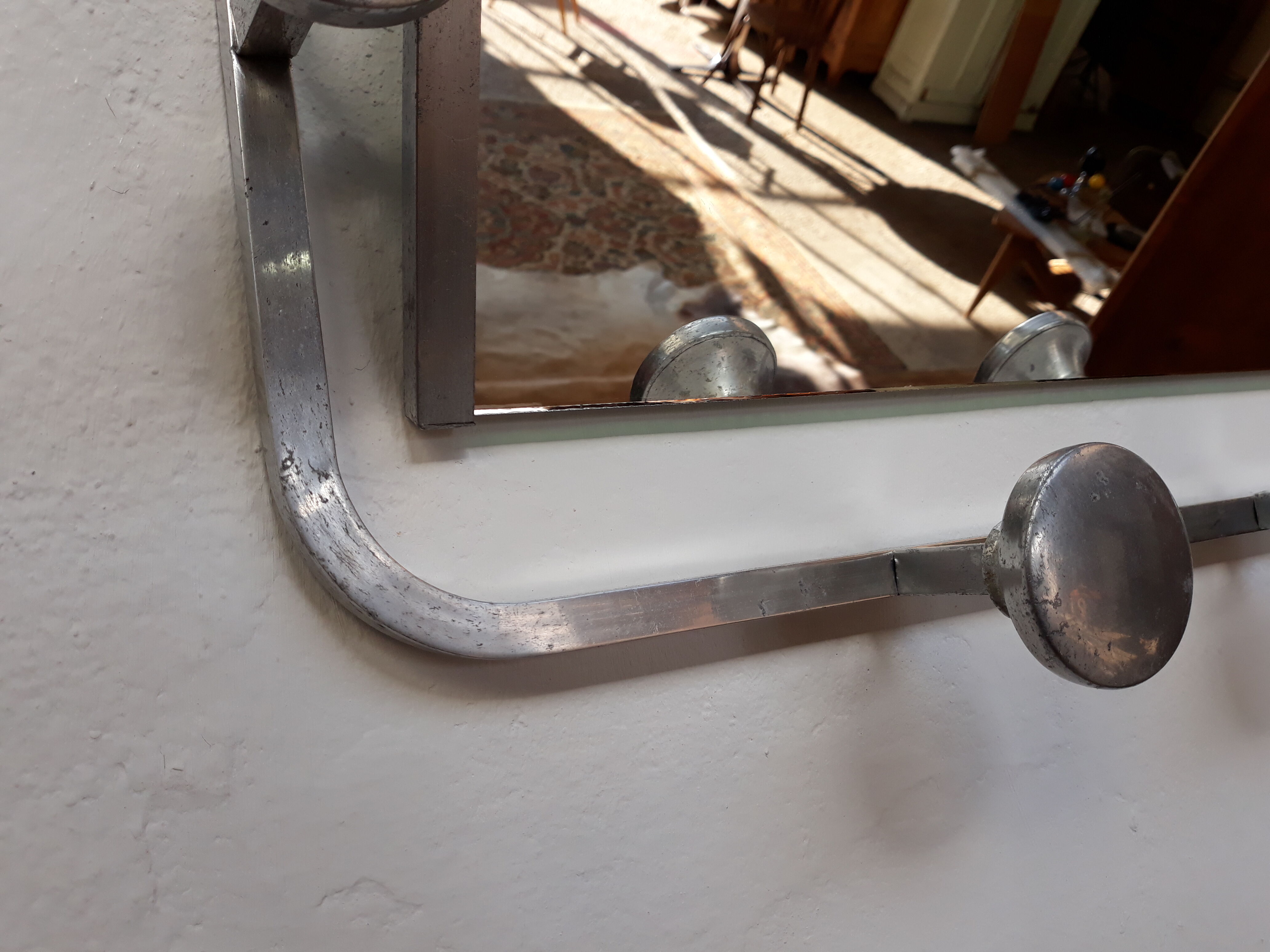 Door with Swivel mirror vintage coats