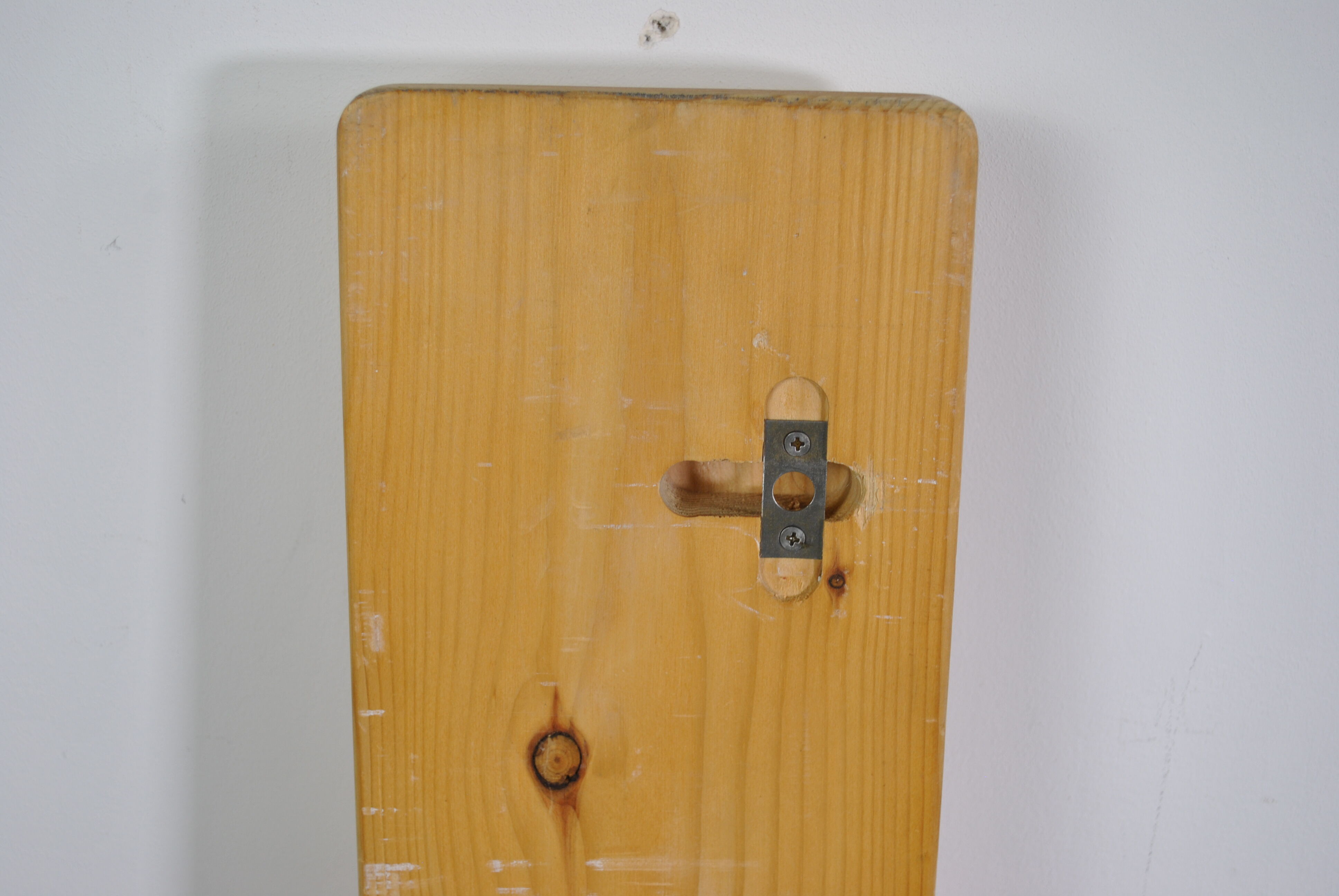 Wall coat rack in pine 1980