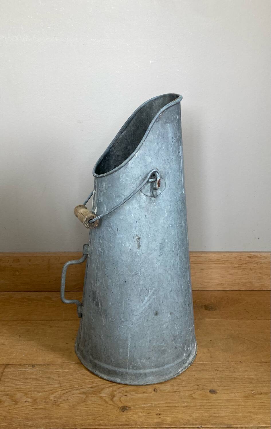 Porte parapluies en métal galvanisé époque début XXe