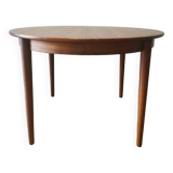 Scandinavian teak dining table signed Johannes Andersen for MSK Mobler