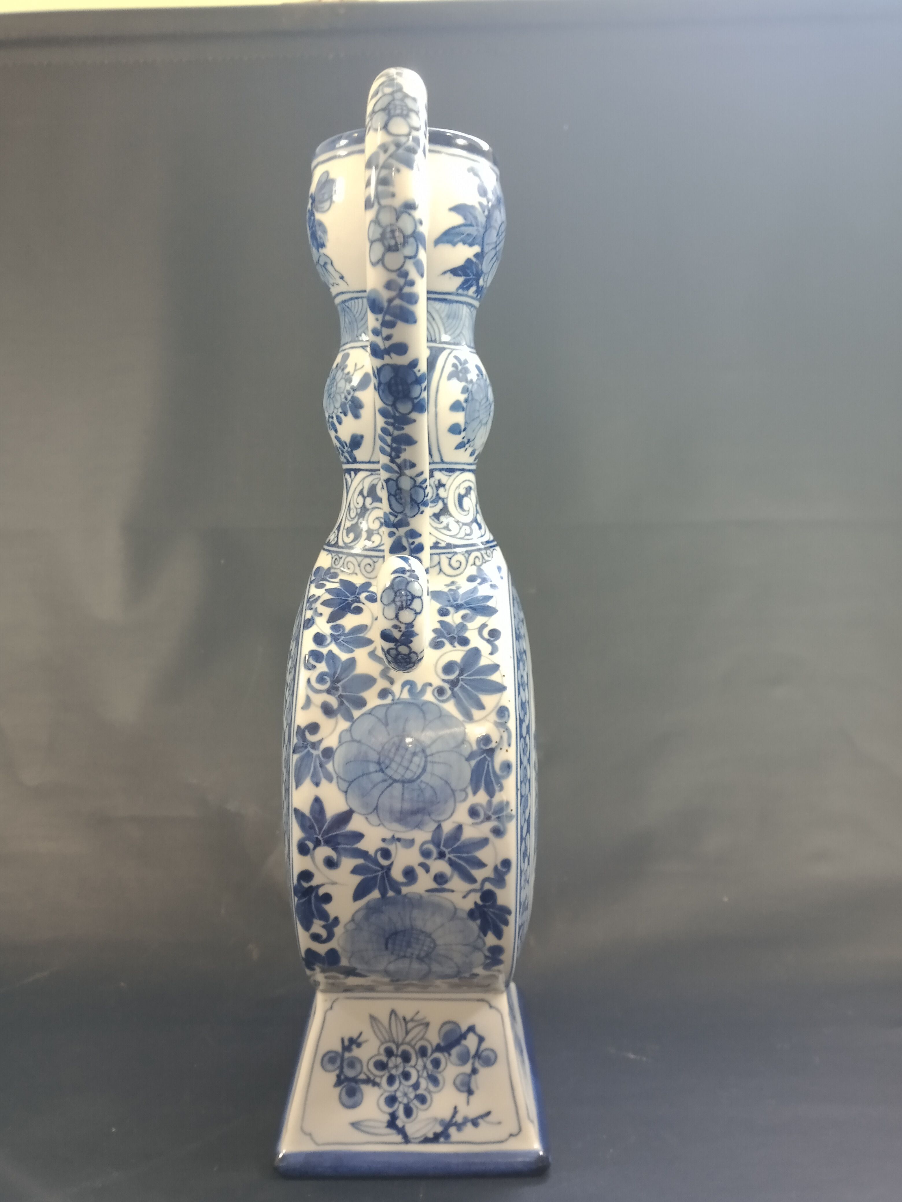 Chinese porcelain vase