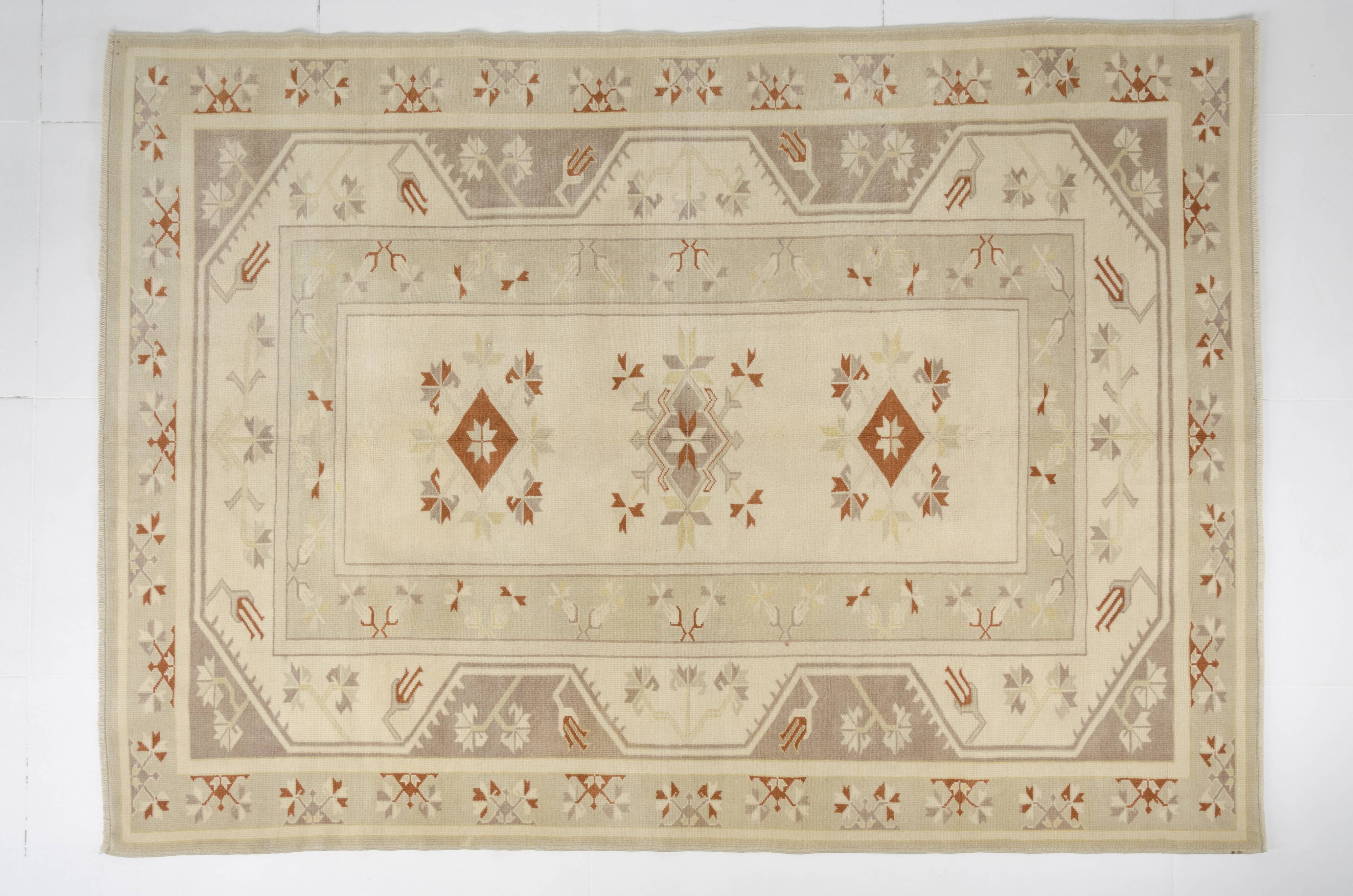 Oushak Handknotted Wool Carpet