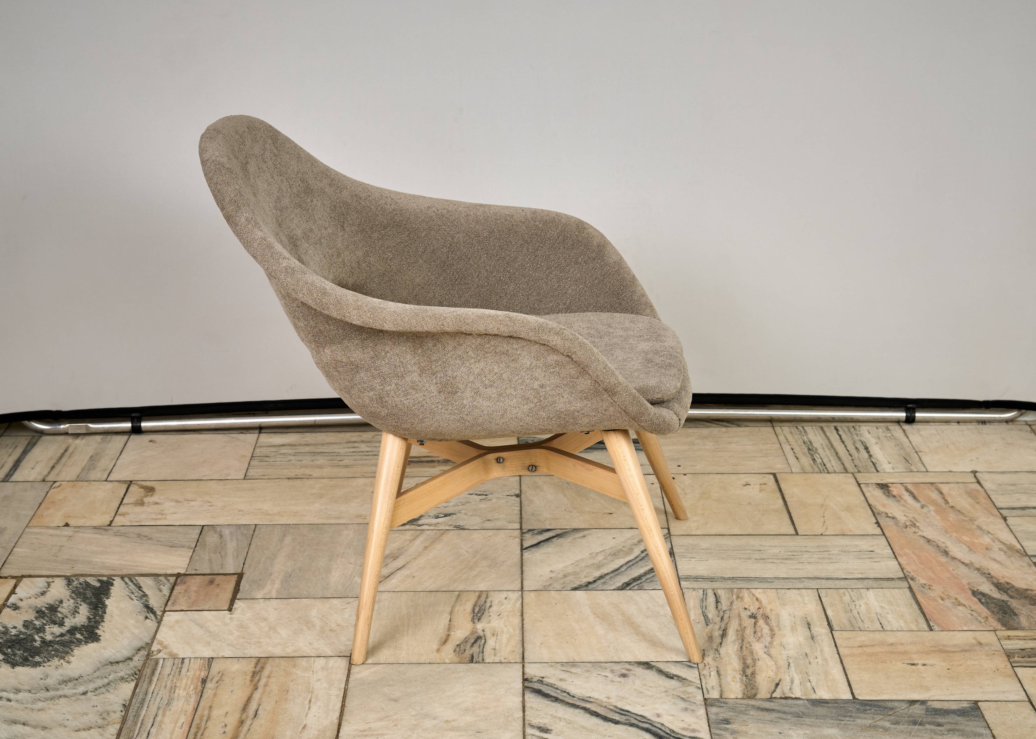 Shell Lounge Chair by Miroslav Navratil, 1960s, Czechoslovakia