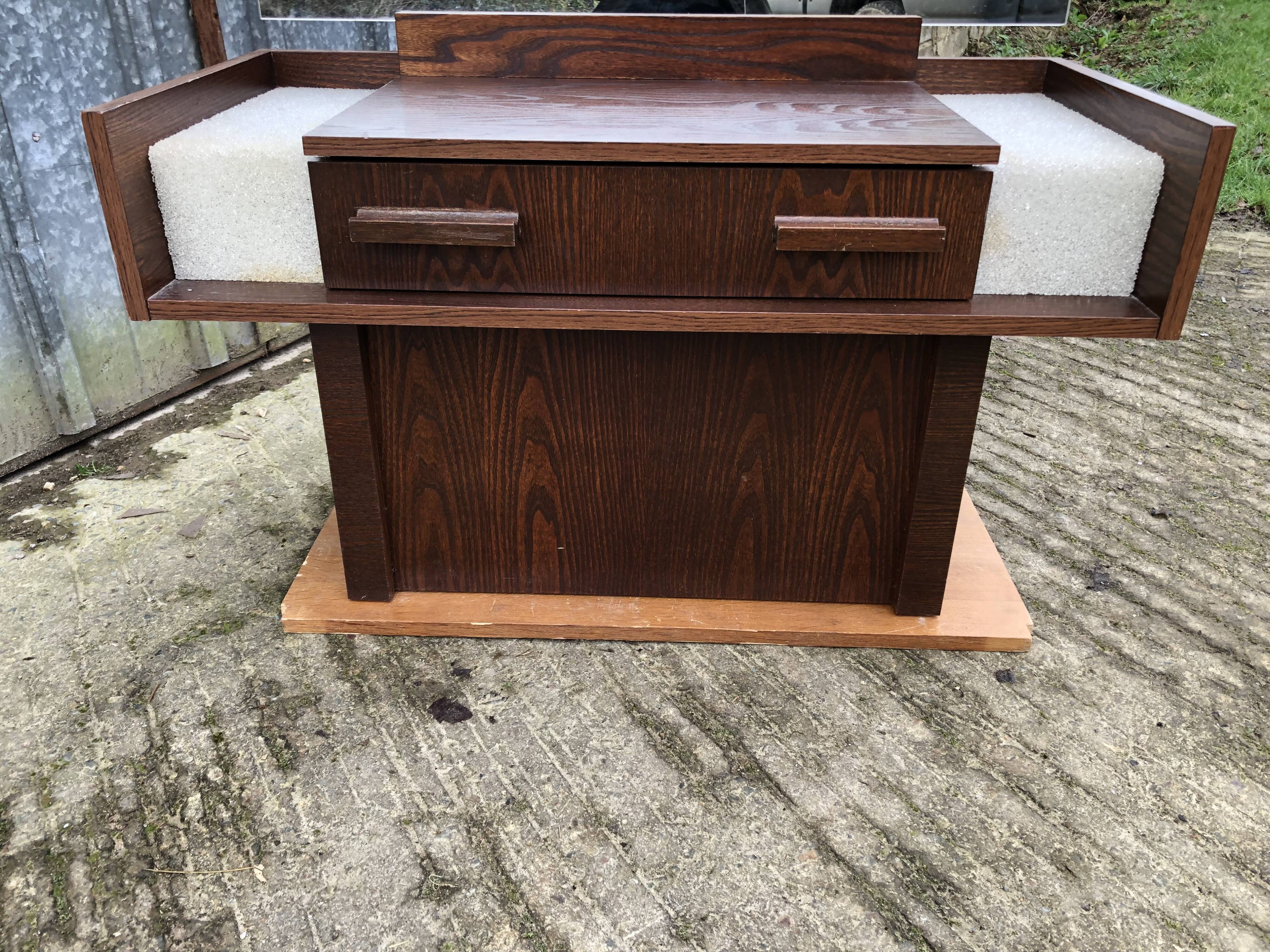 Vintage elm veneer dressing table with 1 drawer and 2 resin lamps.