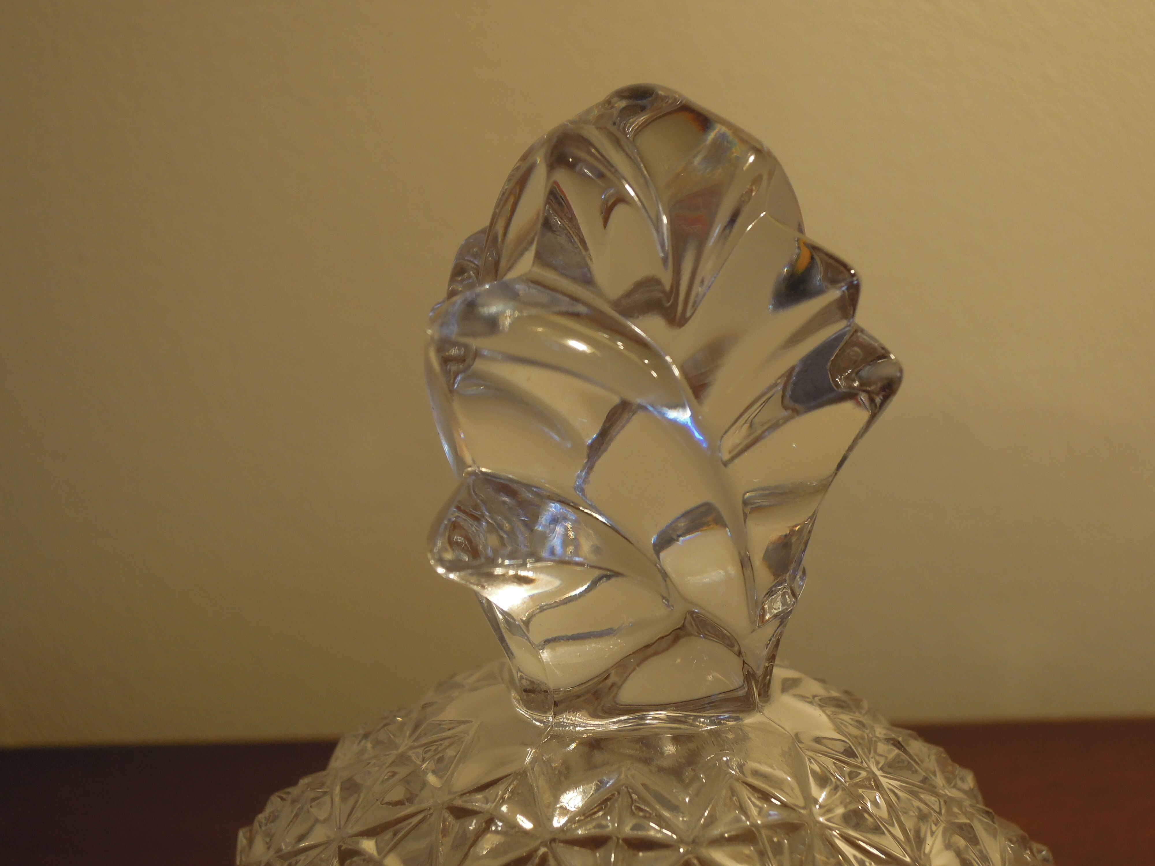 Bonbonniere pineapple in Crystal of arques