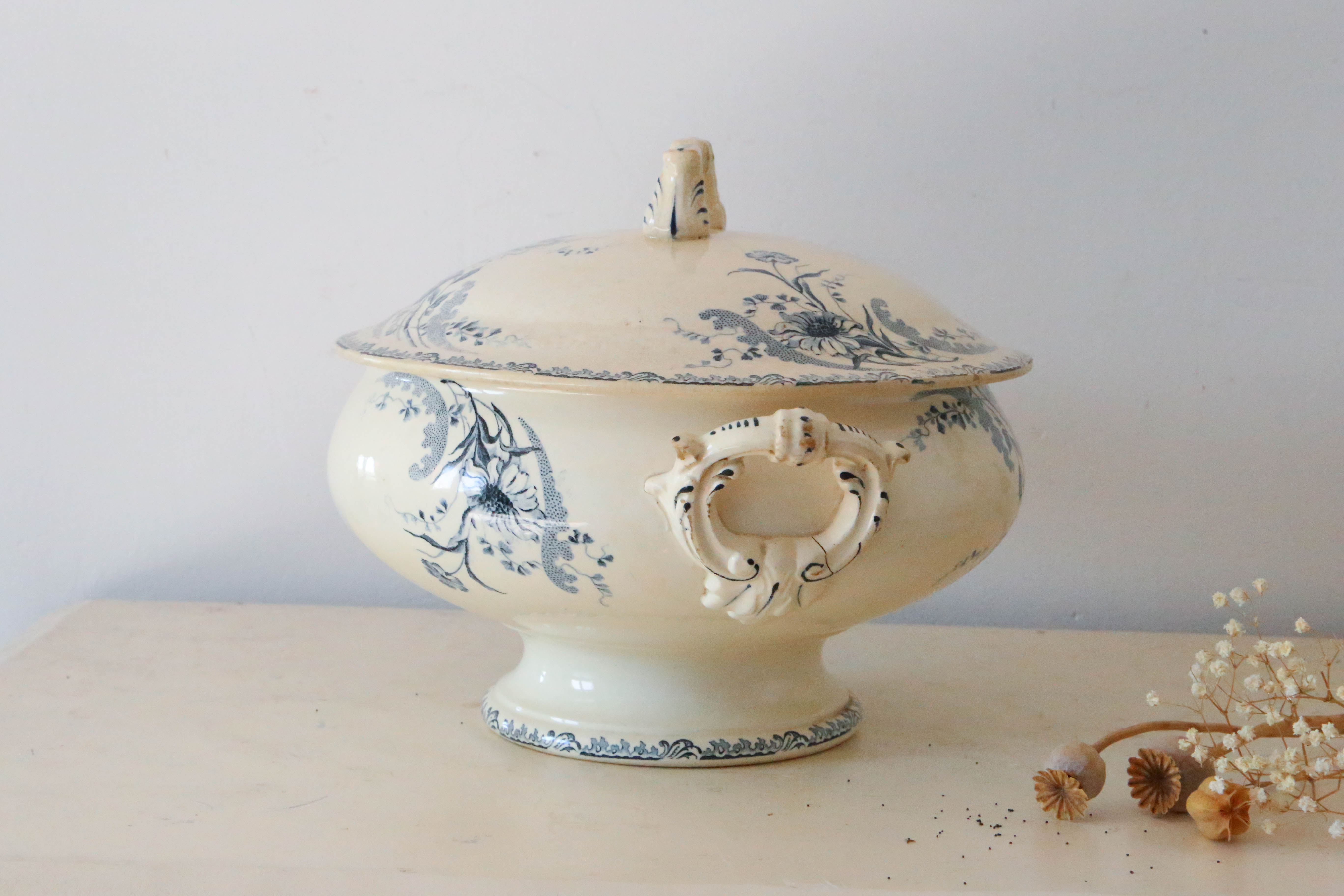 Soup bowl or salad bowl model Pornic, H. Boulenger & Cie, Terre de Fer, French manufacture