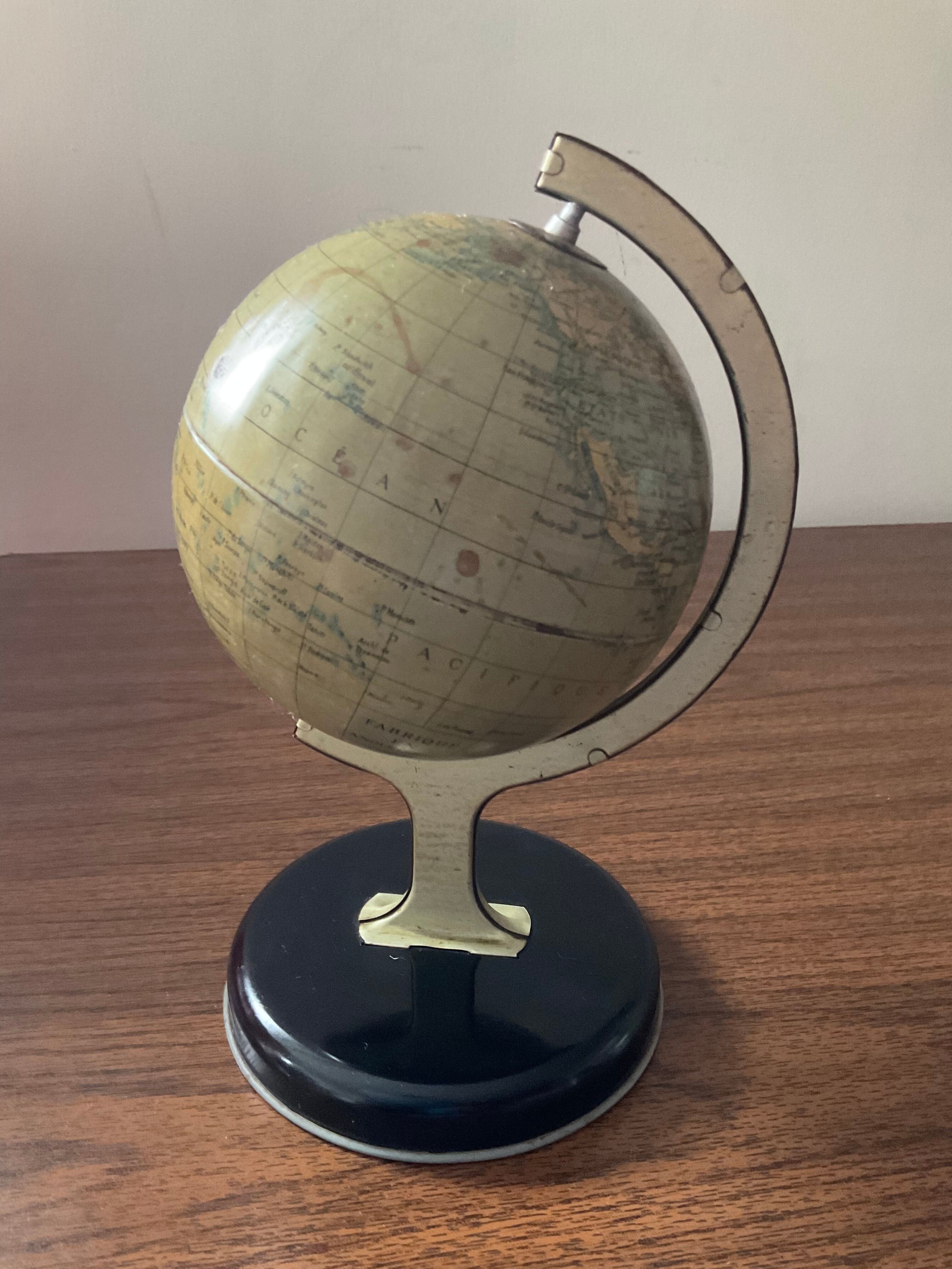 Vintage metal world map 60s-70s