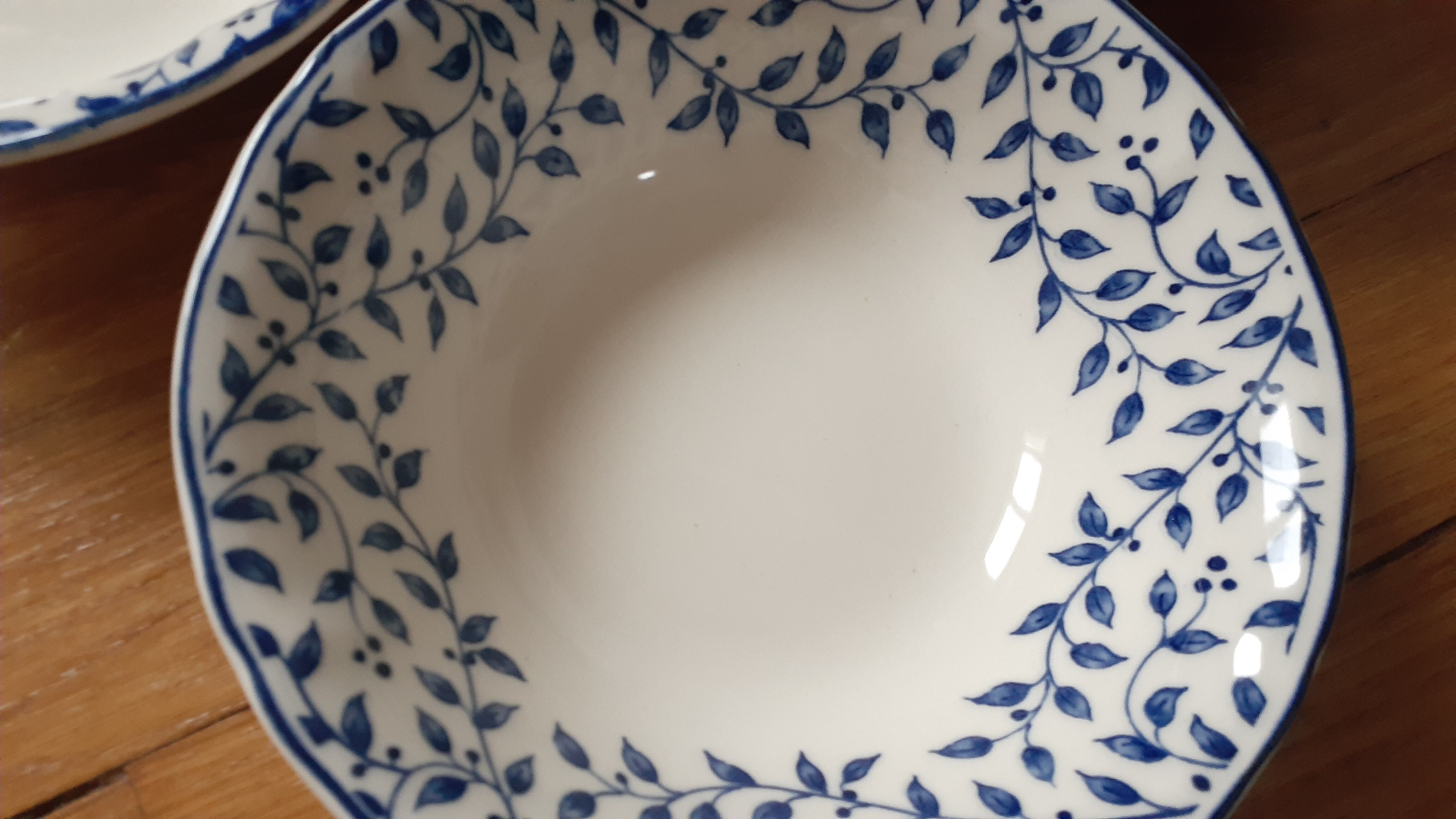 3 bowls and 5 blue plates