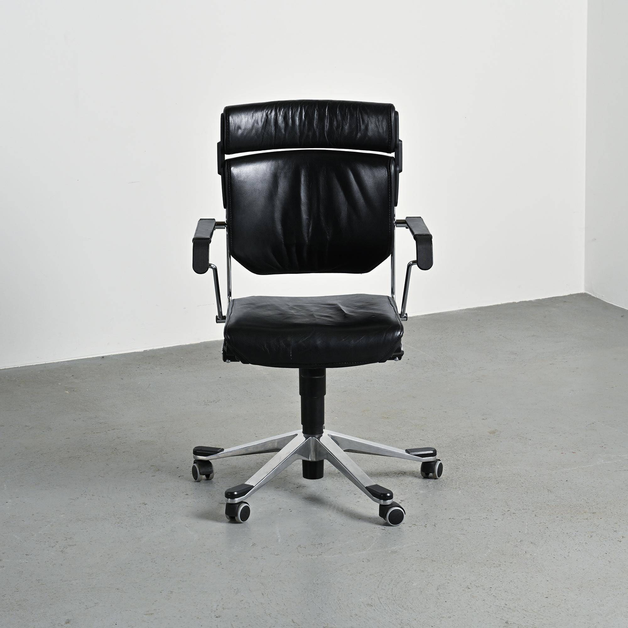 Fauteuil de bureau Giroflex 33 par Giroflex Suisse, début des années 1970