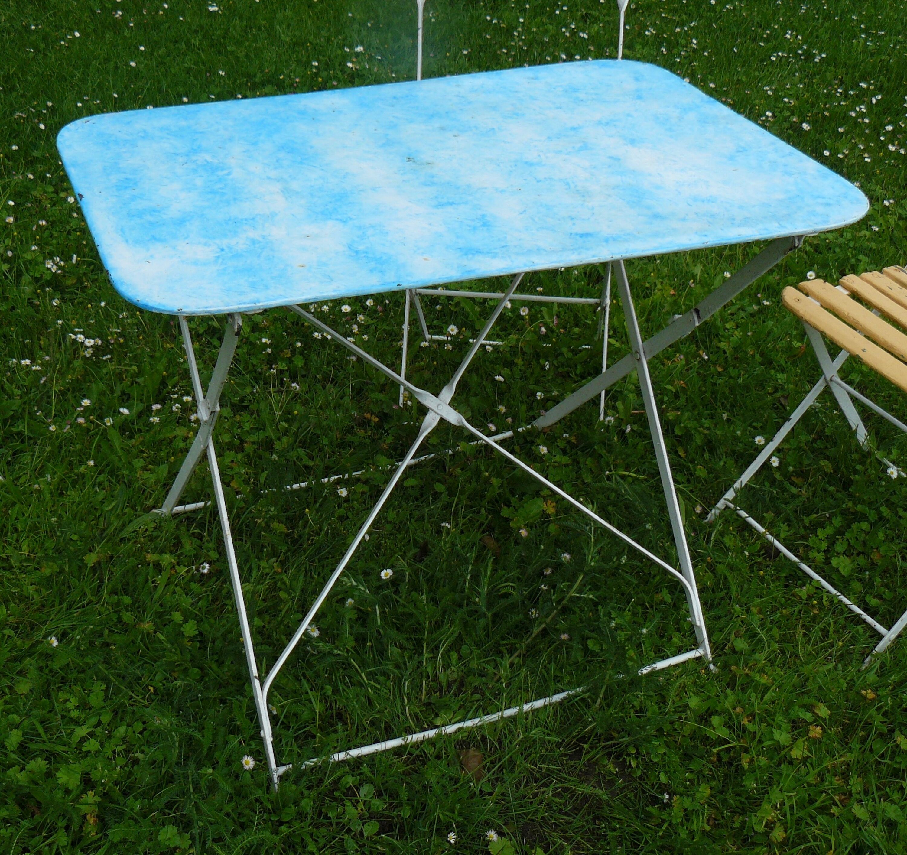 Table de jardin pliante métal bleue