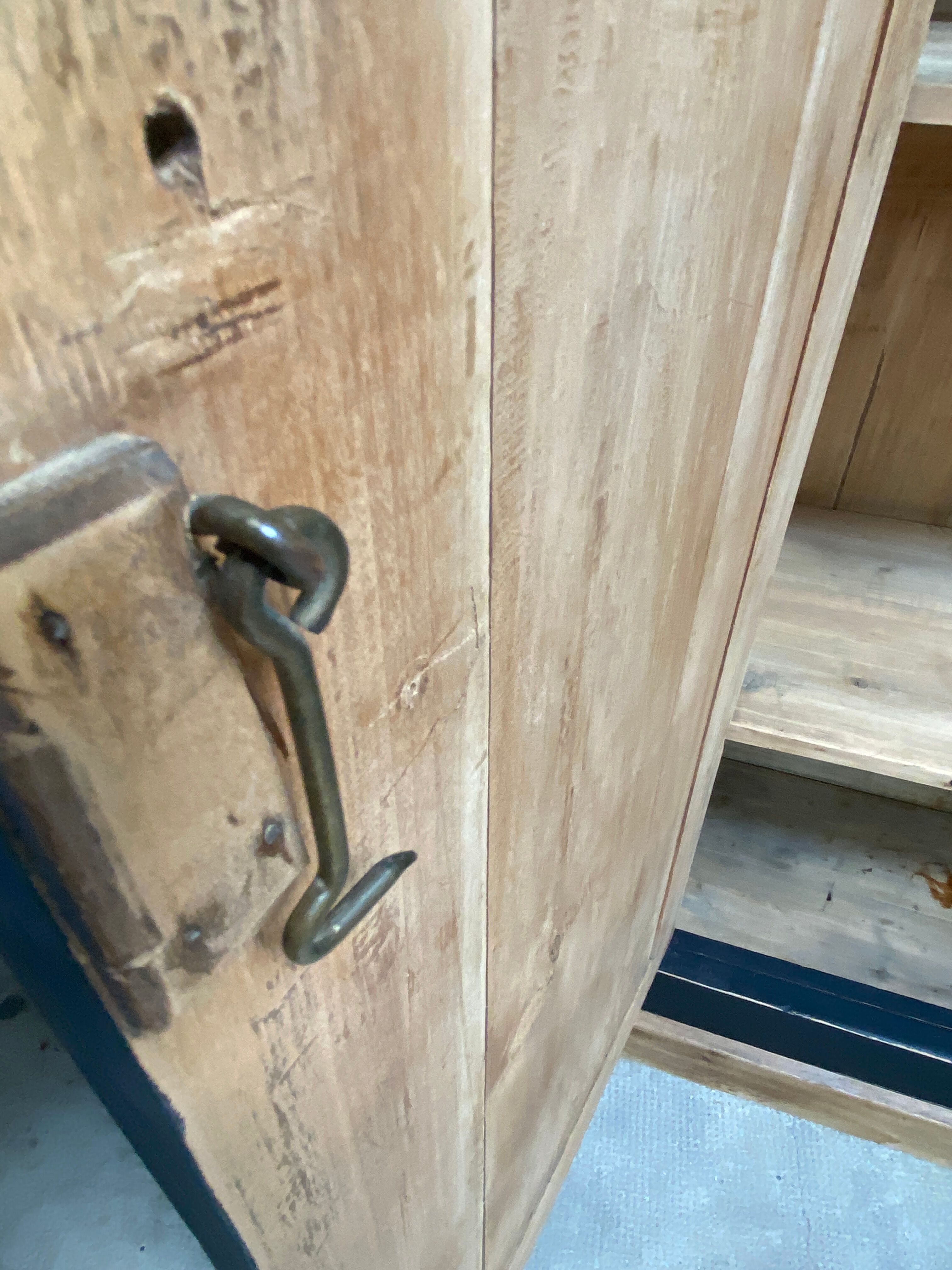 Parisian workshop cabinet 1m72
