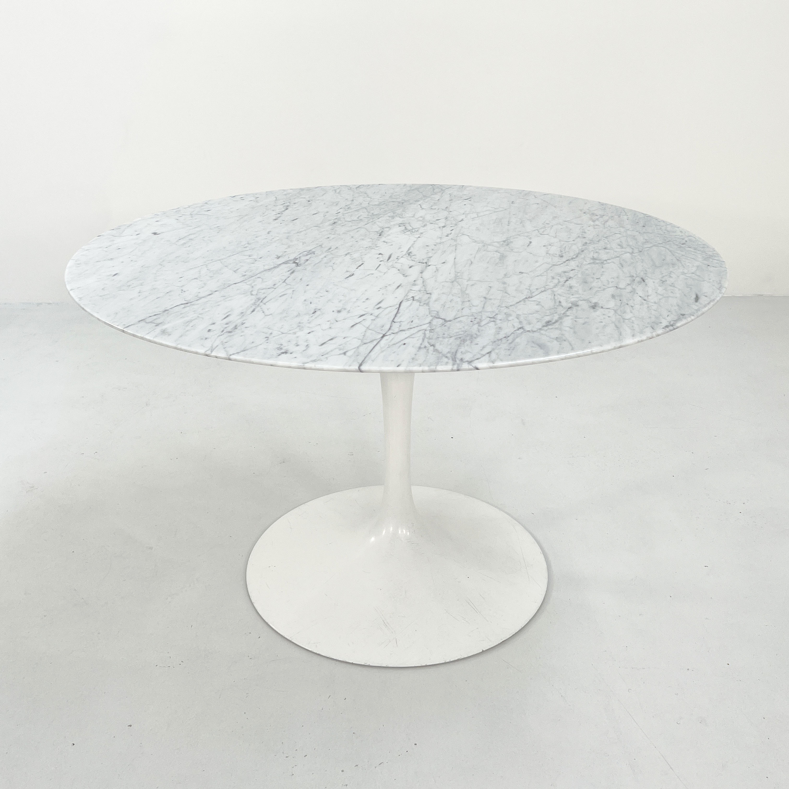 Marble table 120 cm Tulip by Eero Saarinen edited by Knoll, 1970s