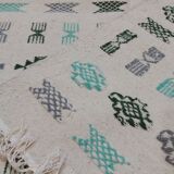 Tapis blanc fait main traditionnel 190x145cm