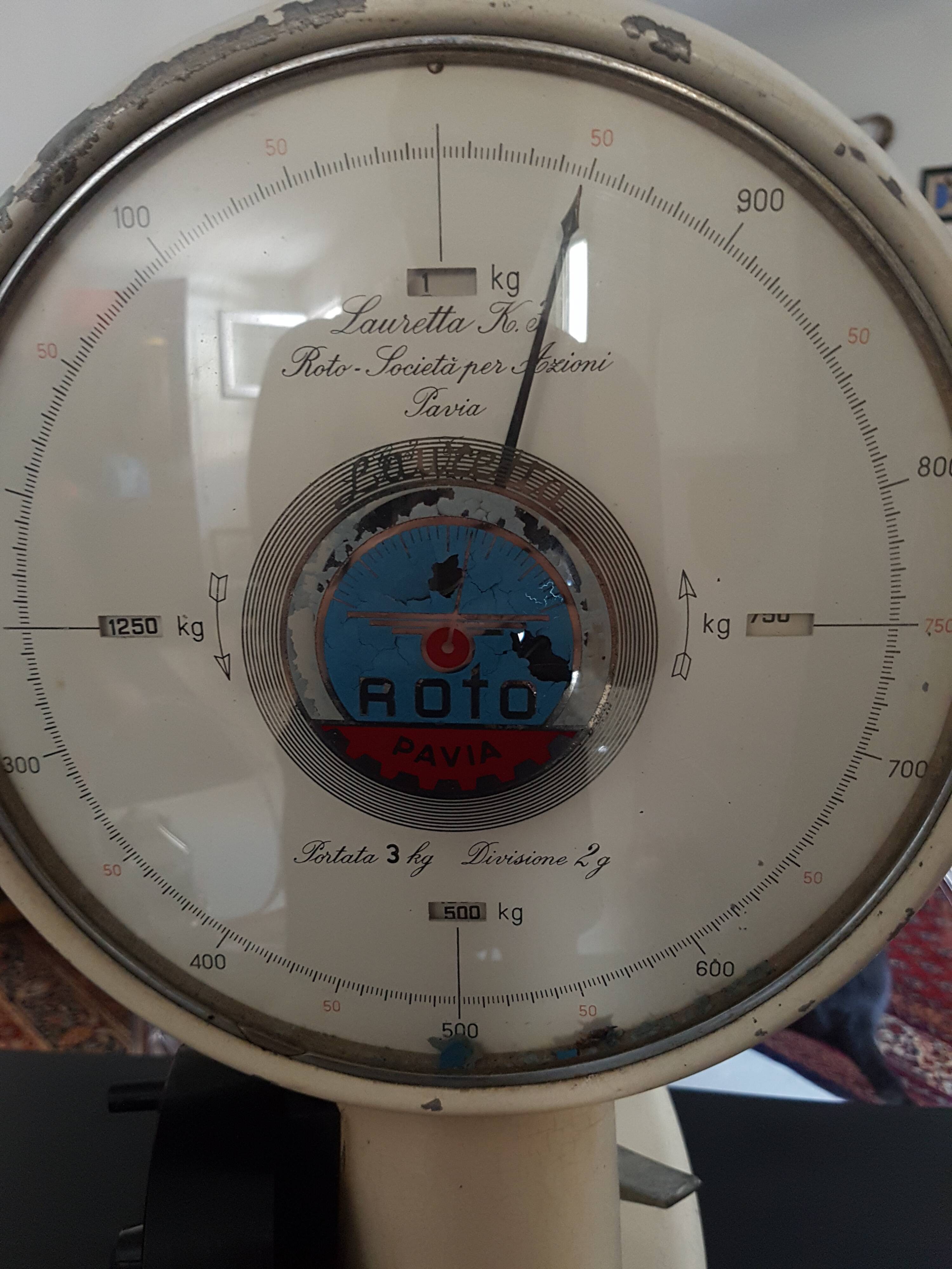 Former Italian grocer's scale