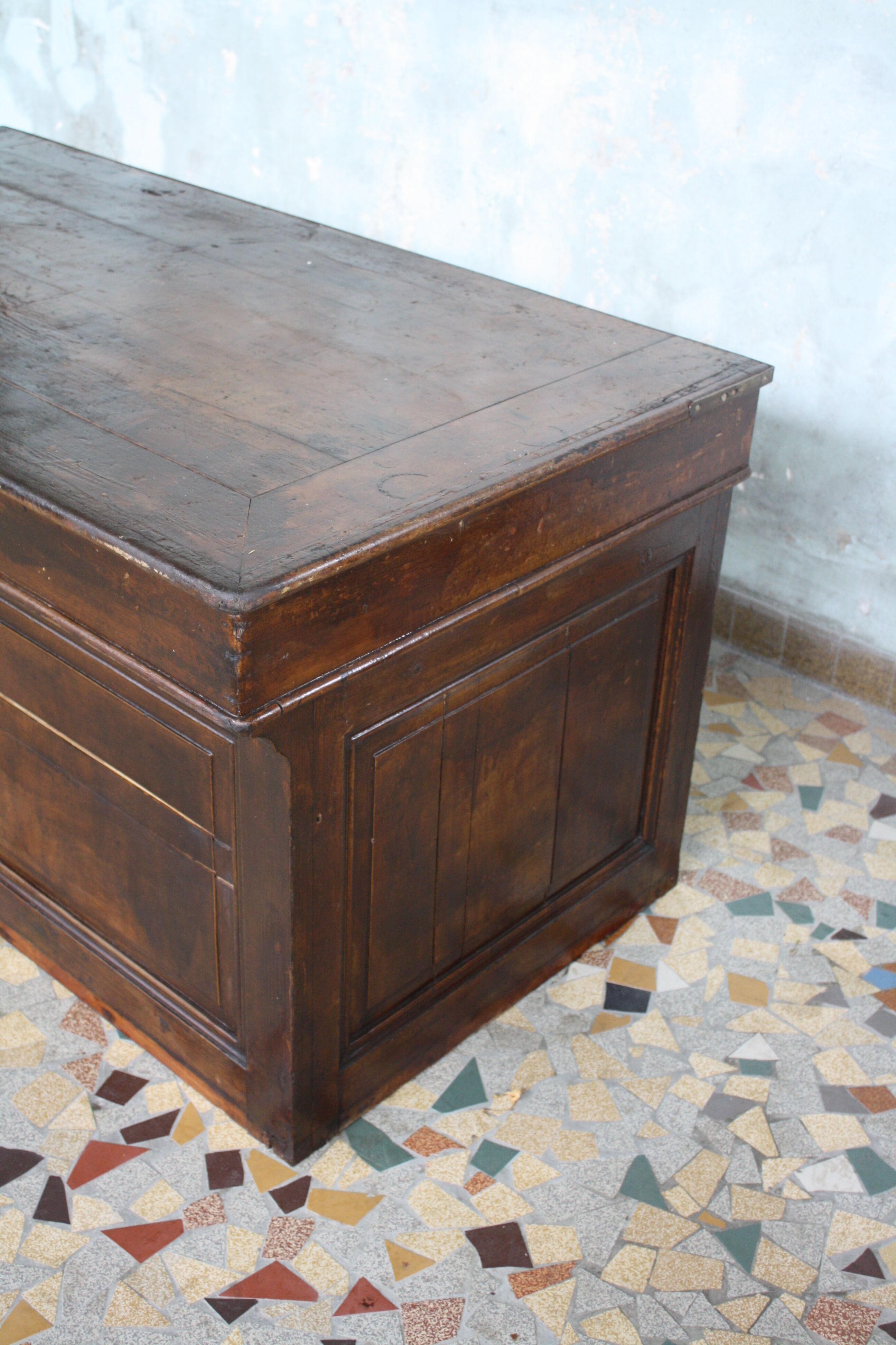 Former trade counter