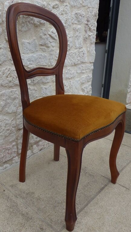 Louis Philippe style chair in solid wood with velvet top