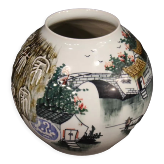 Chinese painted and glazed ceramic vase