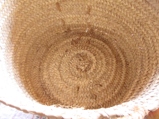 Straw woven laundry basket, vintage 6