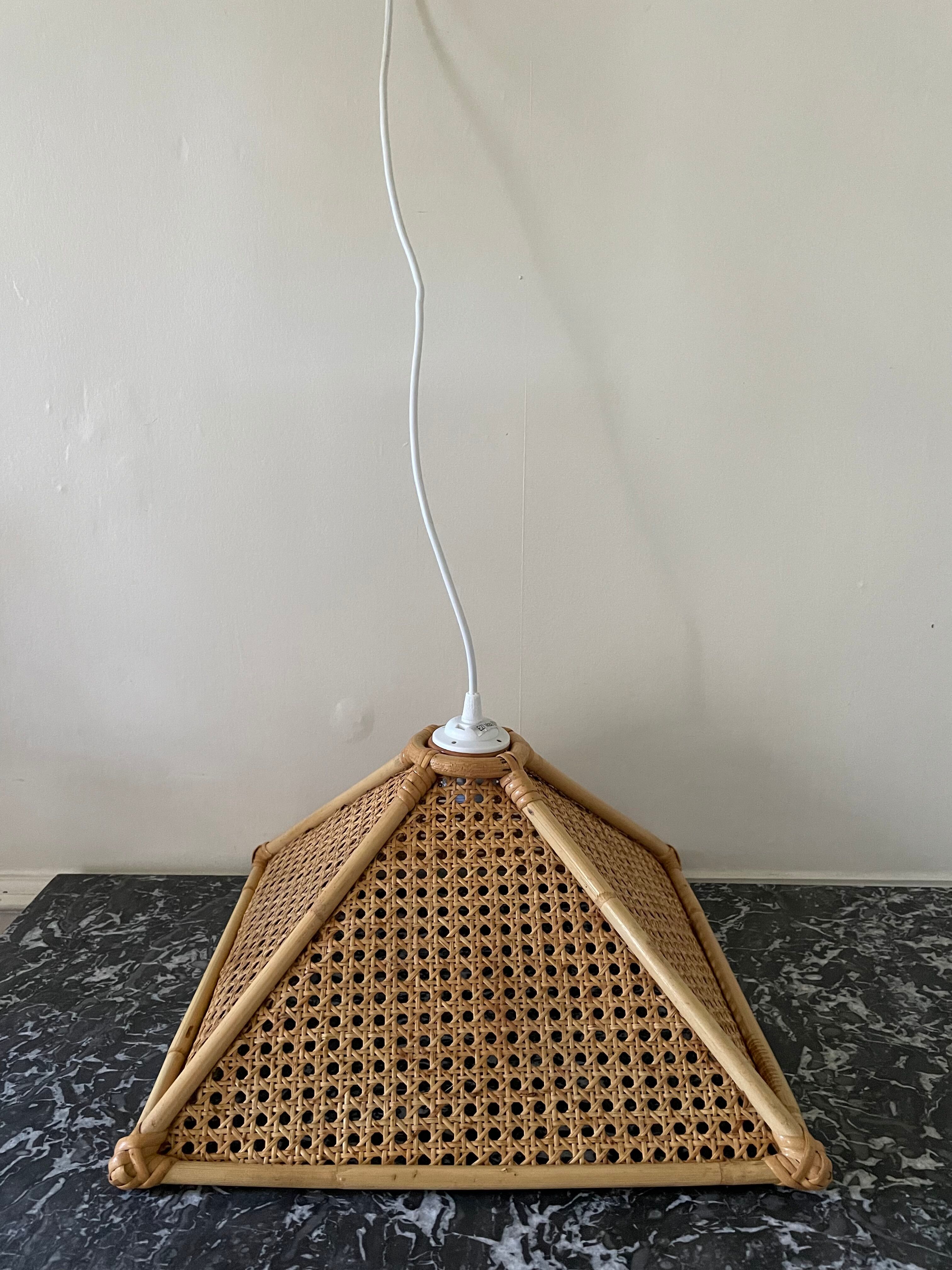 Canning and rattan suspension