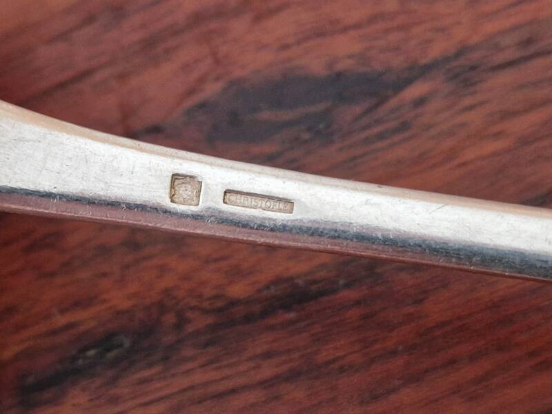 Christofle - Cuillère saupoudreuse à sucre modèle Cluny en métal argenté