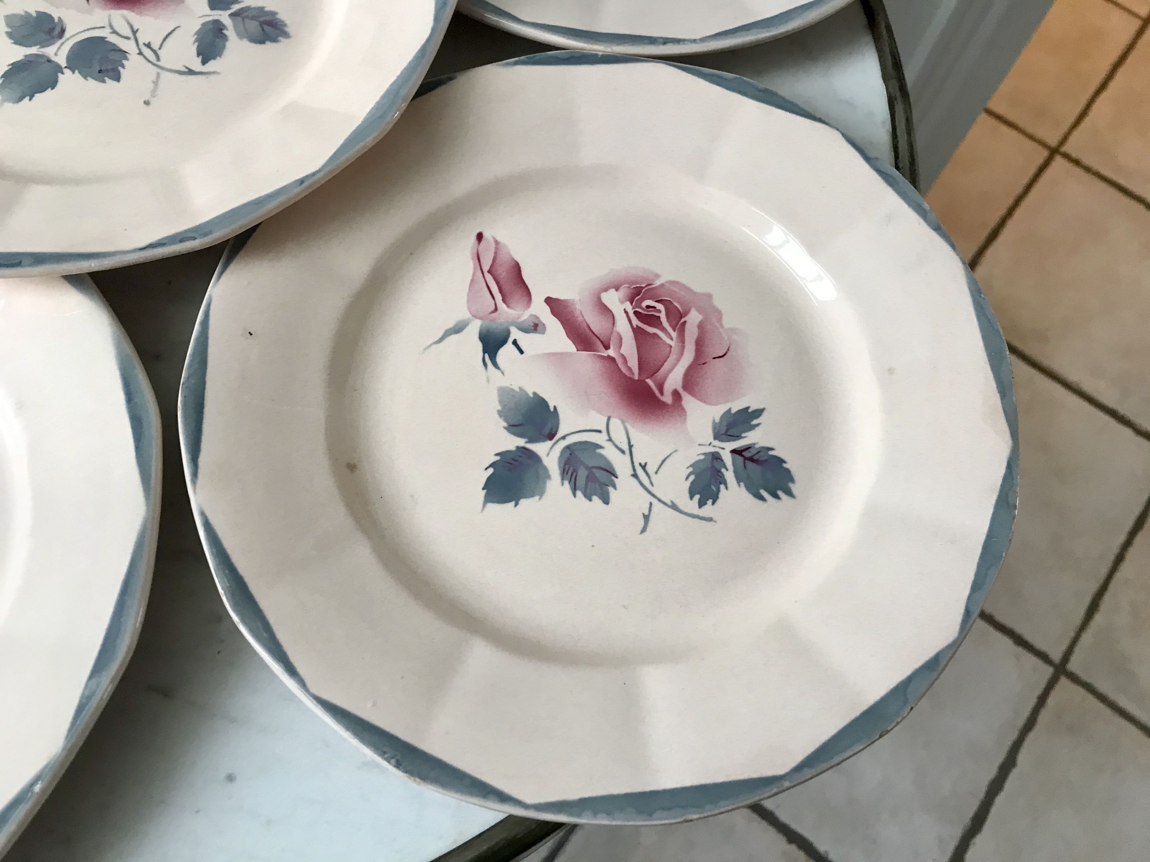 Set of 6 flat plates Digoin Sarreguemines pink and blue flowers 40s
