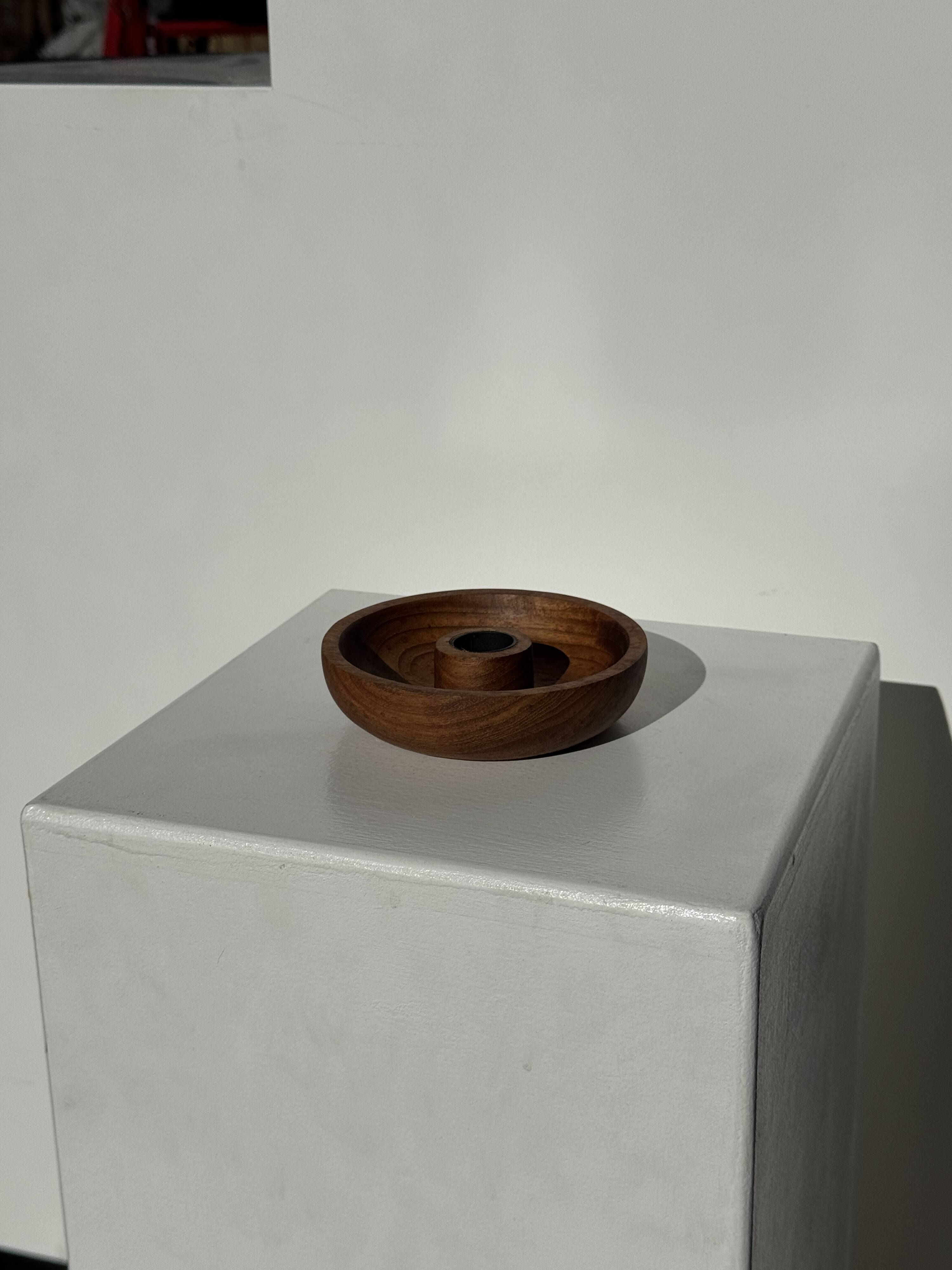 Circular teak monoxyle candle holder D12 H3