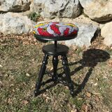 Screw piano stool