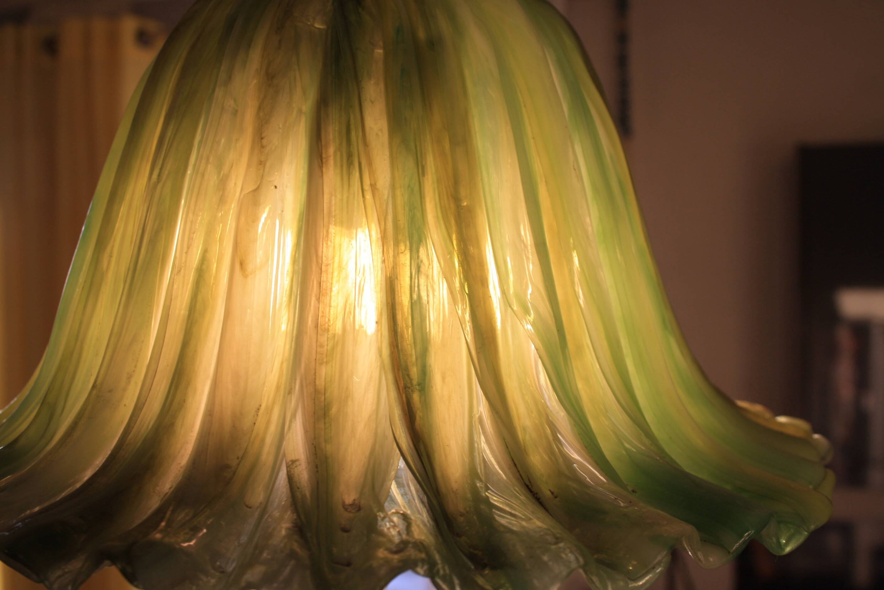 Green flower suspension