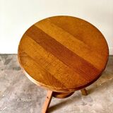 Wooden screw tripod stool