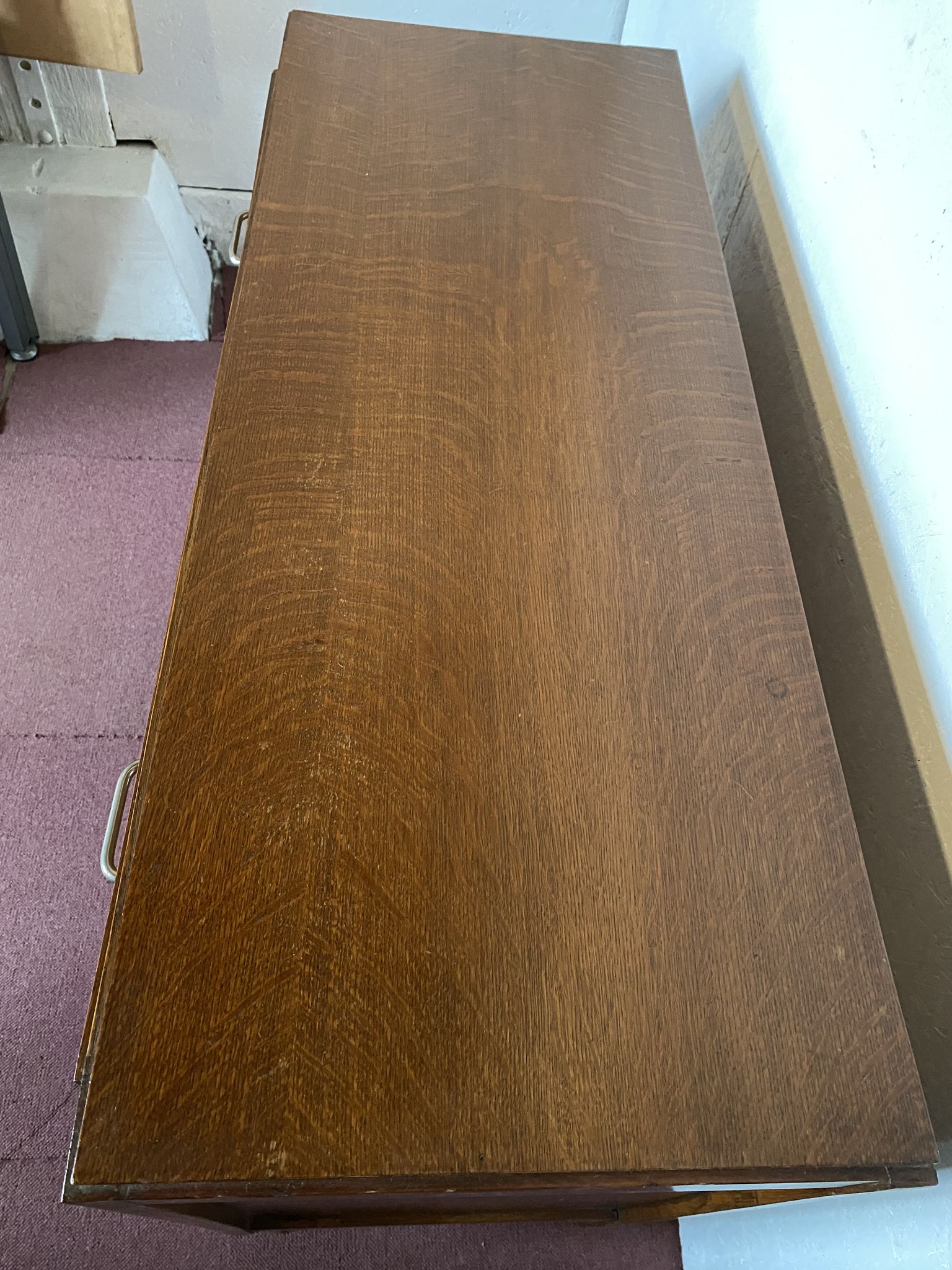 Vintage chest of drawers around 1960 - 3 drawers -Medium oak color - Compass feet -Very good condition