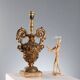 Lampe ancienne en forme de vase néoclassique en bois doré XIXe siècle