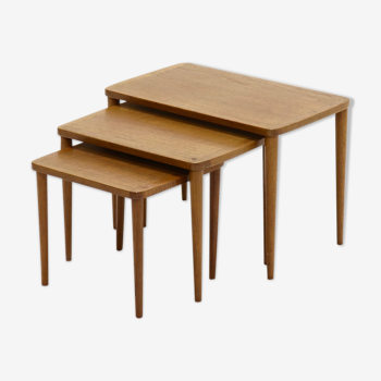 Ensemble de 3 tables gigognes de teck de milieu de siècle conception danoise, années 1960