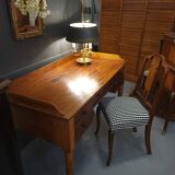 Bureau plat avec rebord