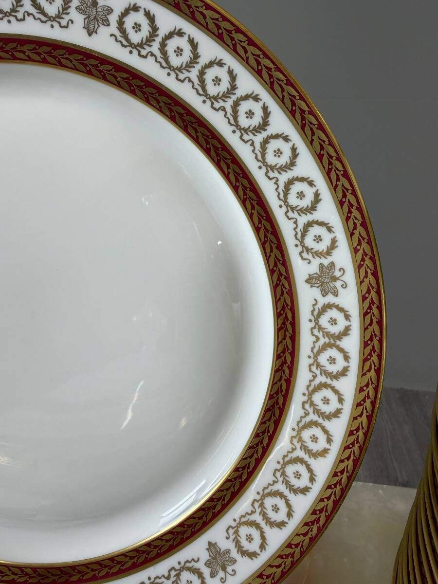 Limoges porcelain table service Leclaire, 42 pieces, 20th century