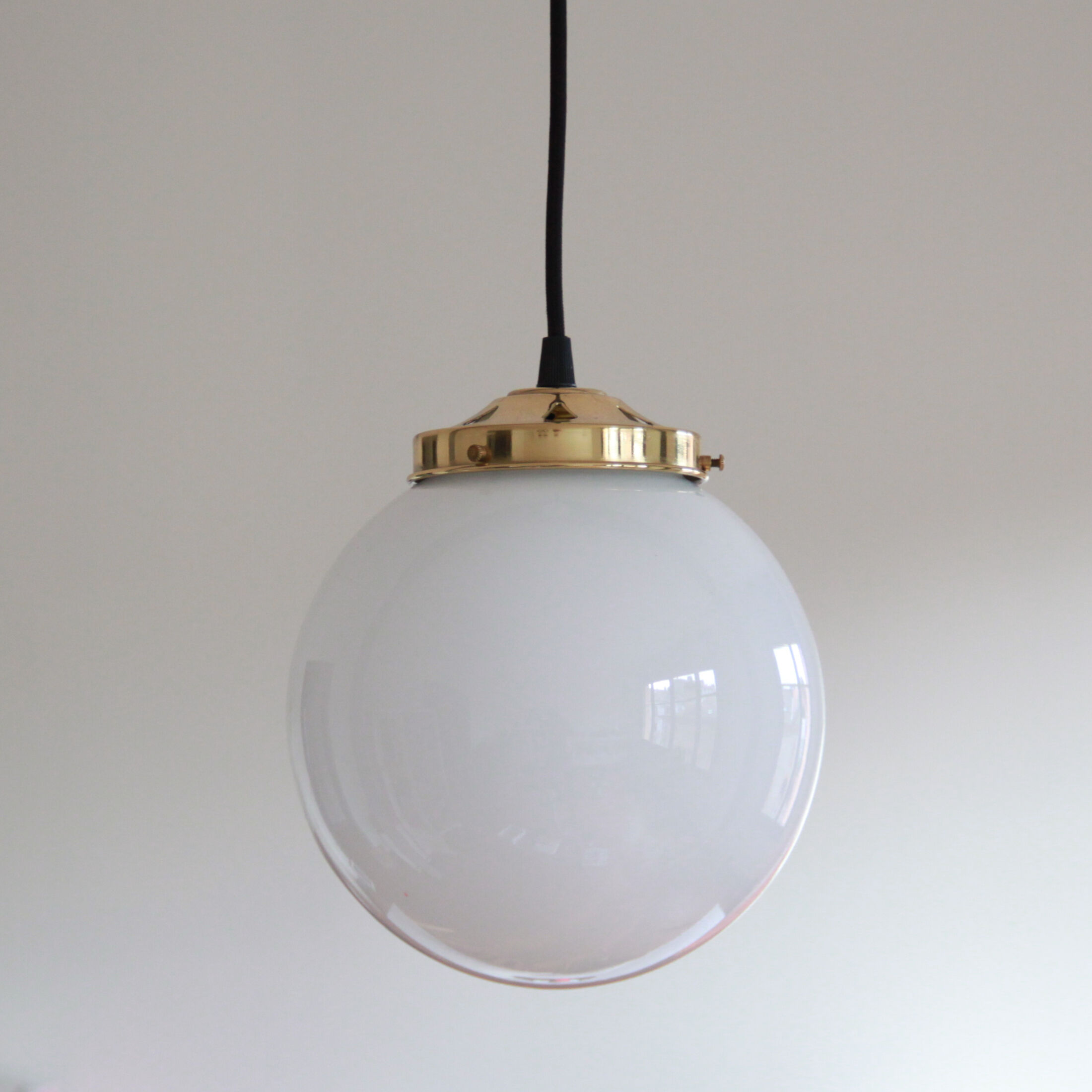 Suspension globe old ball lampshade opaline glass white vintage luminaire school 1950