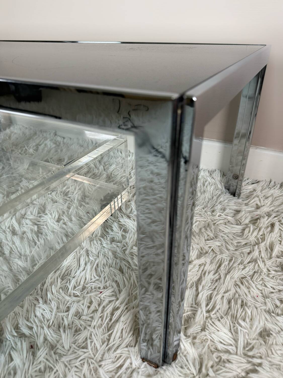 Table basse chromée et verre fumé années 70