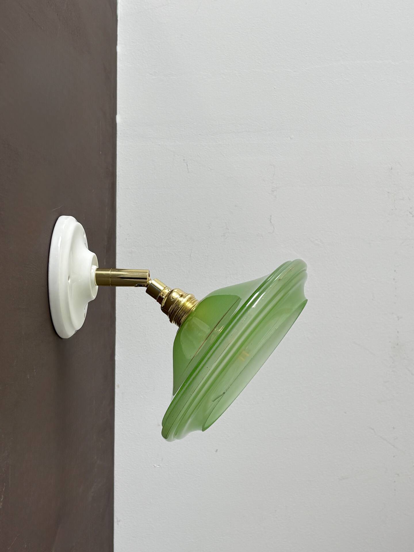 Vintage lampshade in green and gold glass
