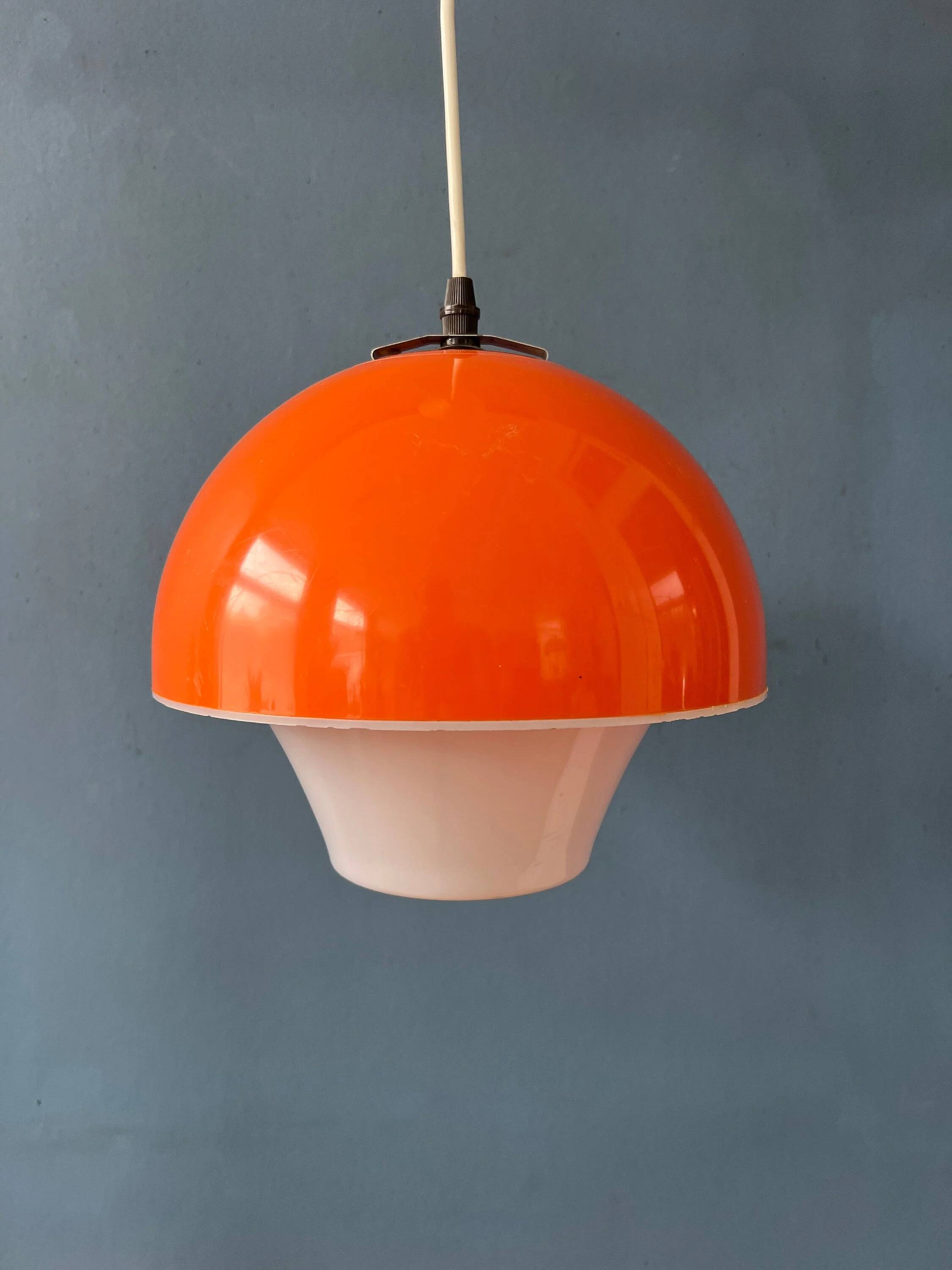 Suspension Space Age in orange and white acrylic glass