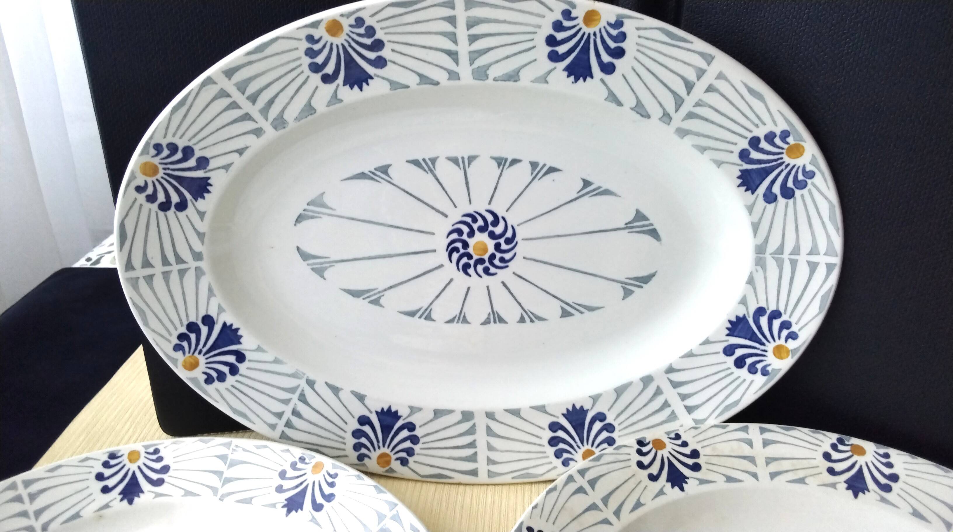 Set of 3 dishes from the Onnaing pottery.