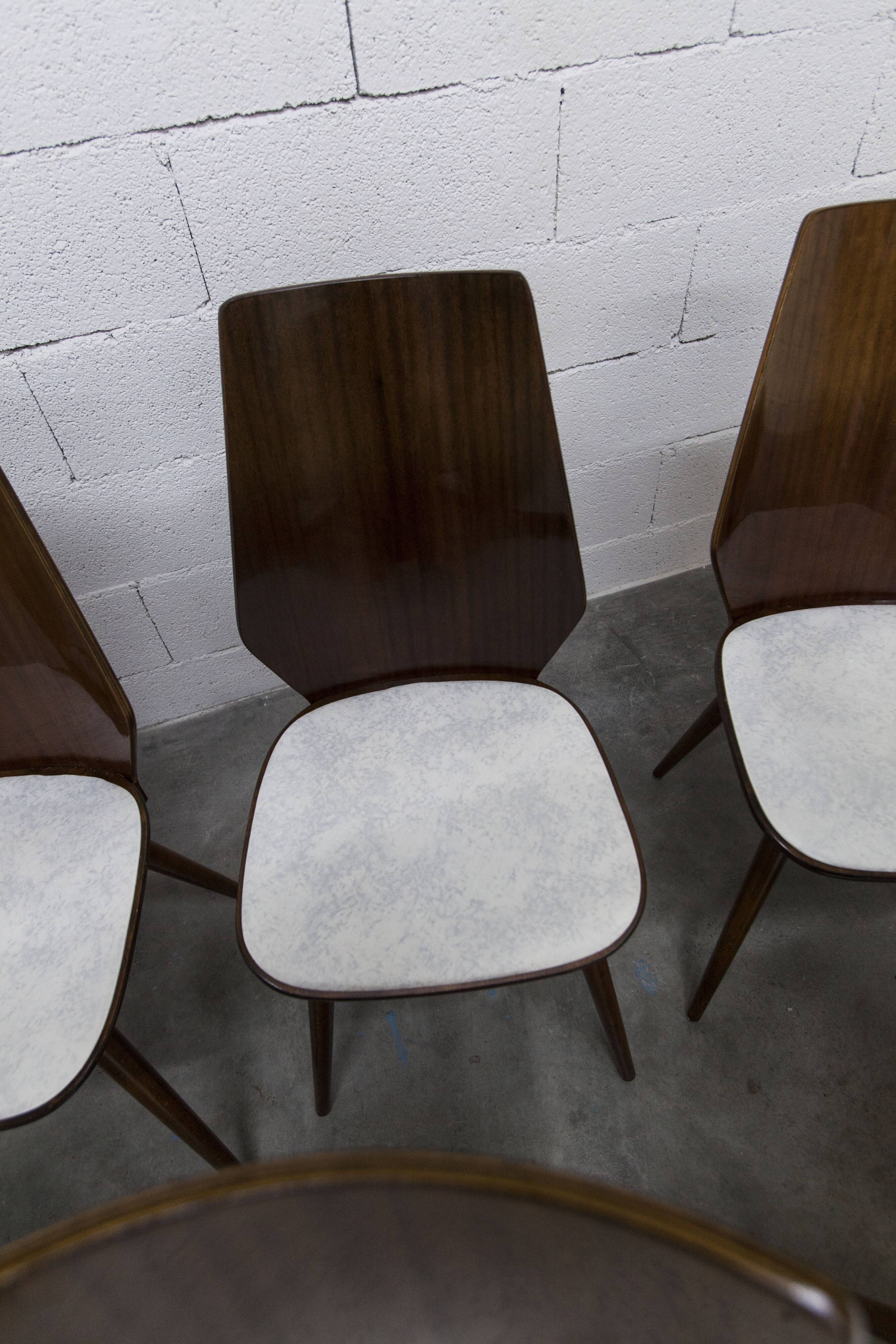 Lot de 6 chaises Baumann modèle 840 G2S finition acajou verni, 1963