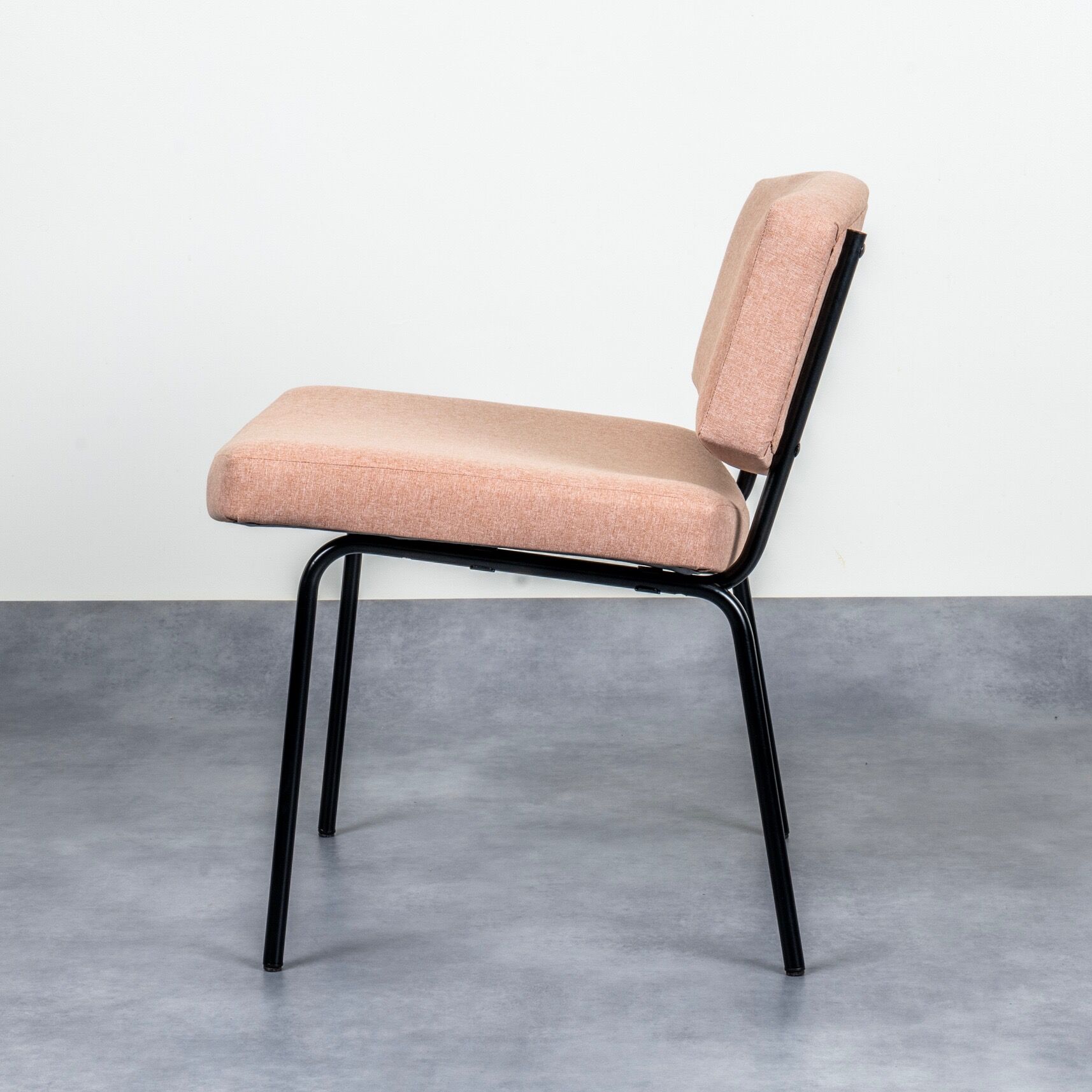 Pierre Guariche's Consulting Armchair for Meurop with Kvadrat fabric