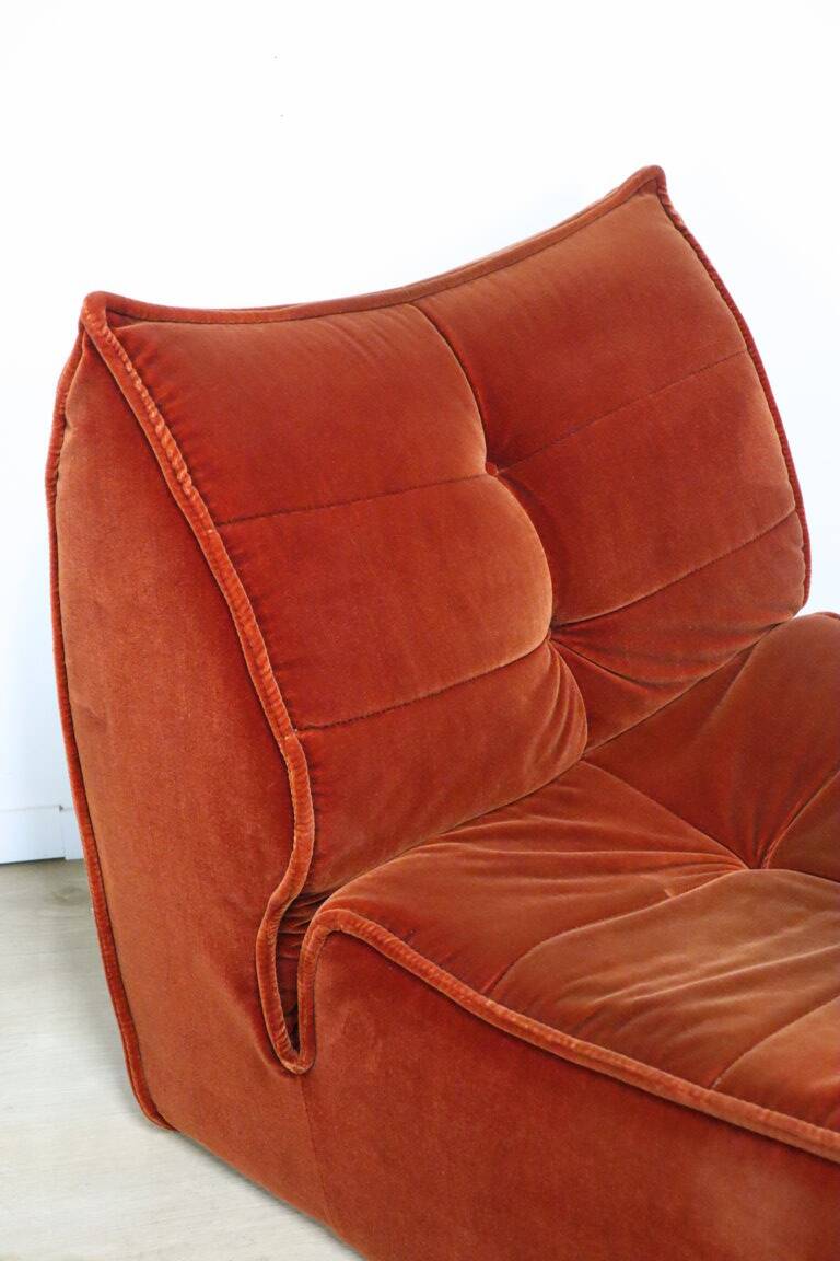 Vintage velvet armchair, 1970