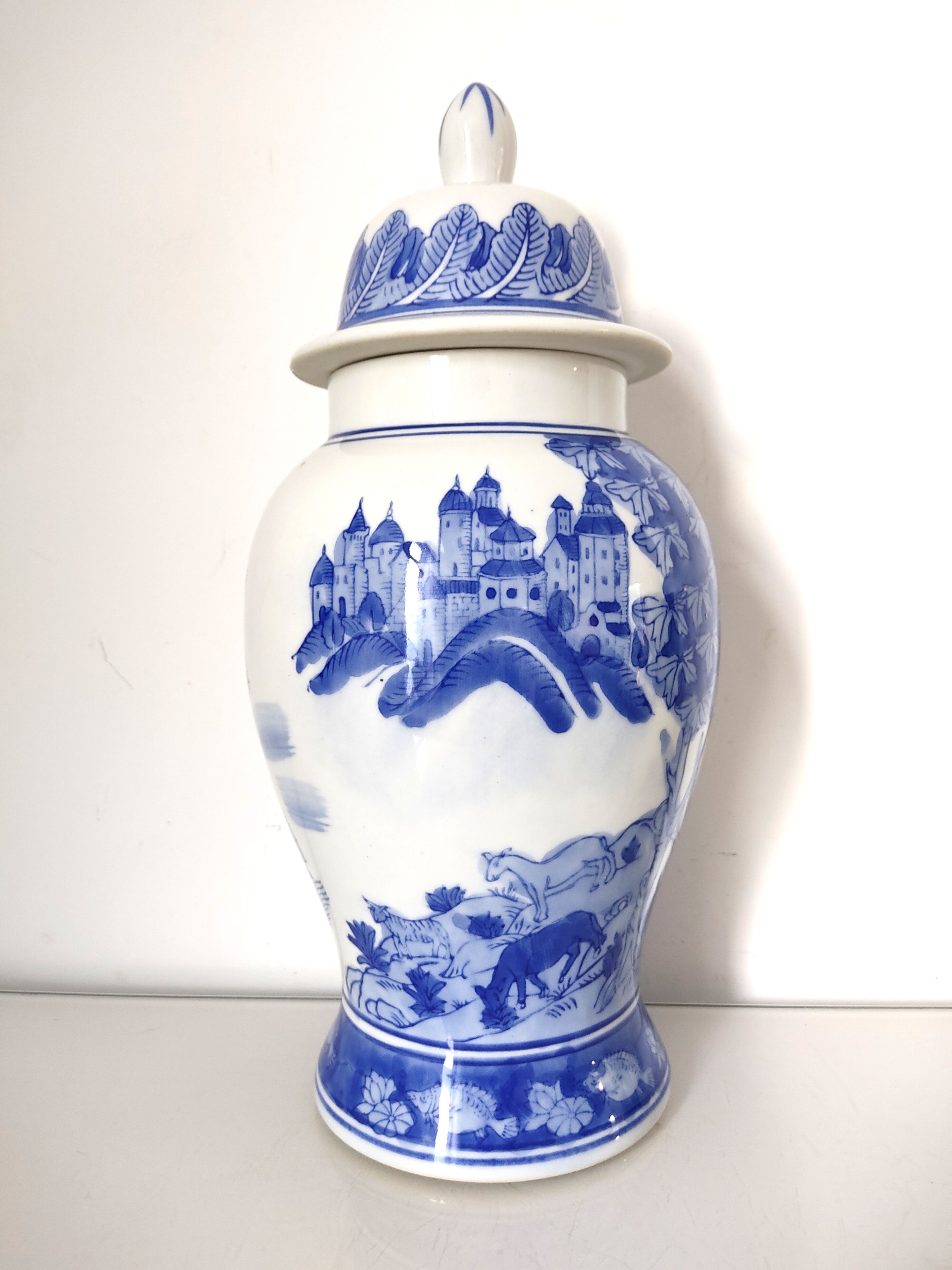 Chinese porcelain vase