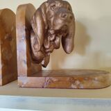 Pair of dog head bookends in spelter on marble slab, signed Lecourtier - sculptures