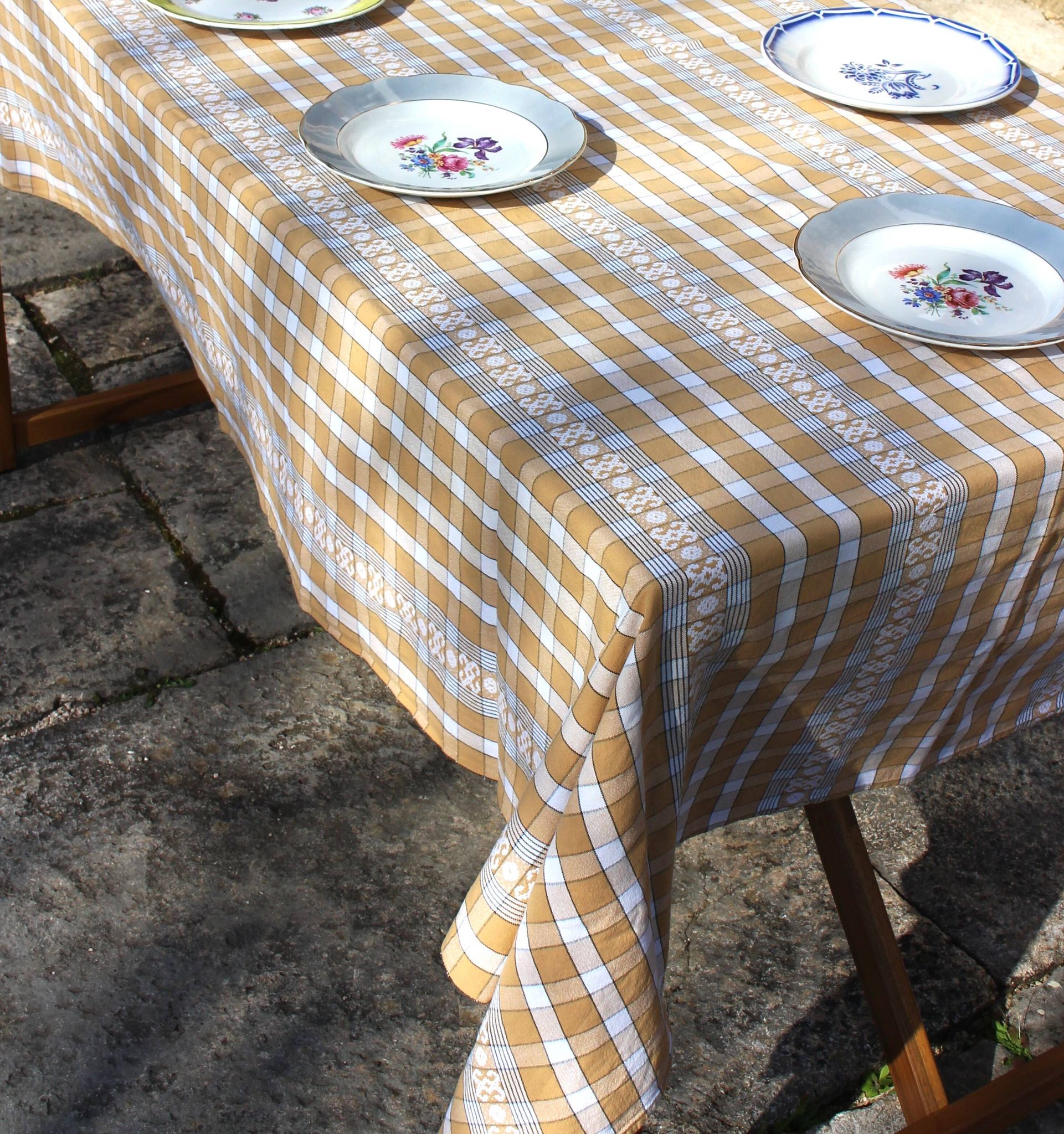 Nappe rectangulaire vintage beige à carreaux