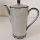 Cafetière vintage en grès moucheté – décor floral bleu marine