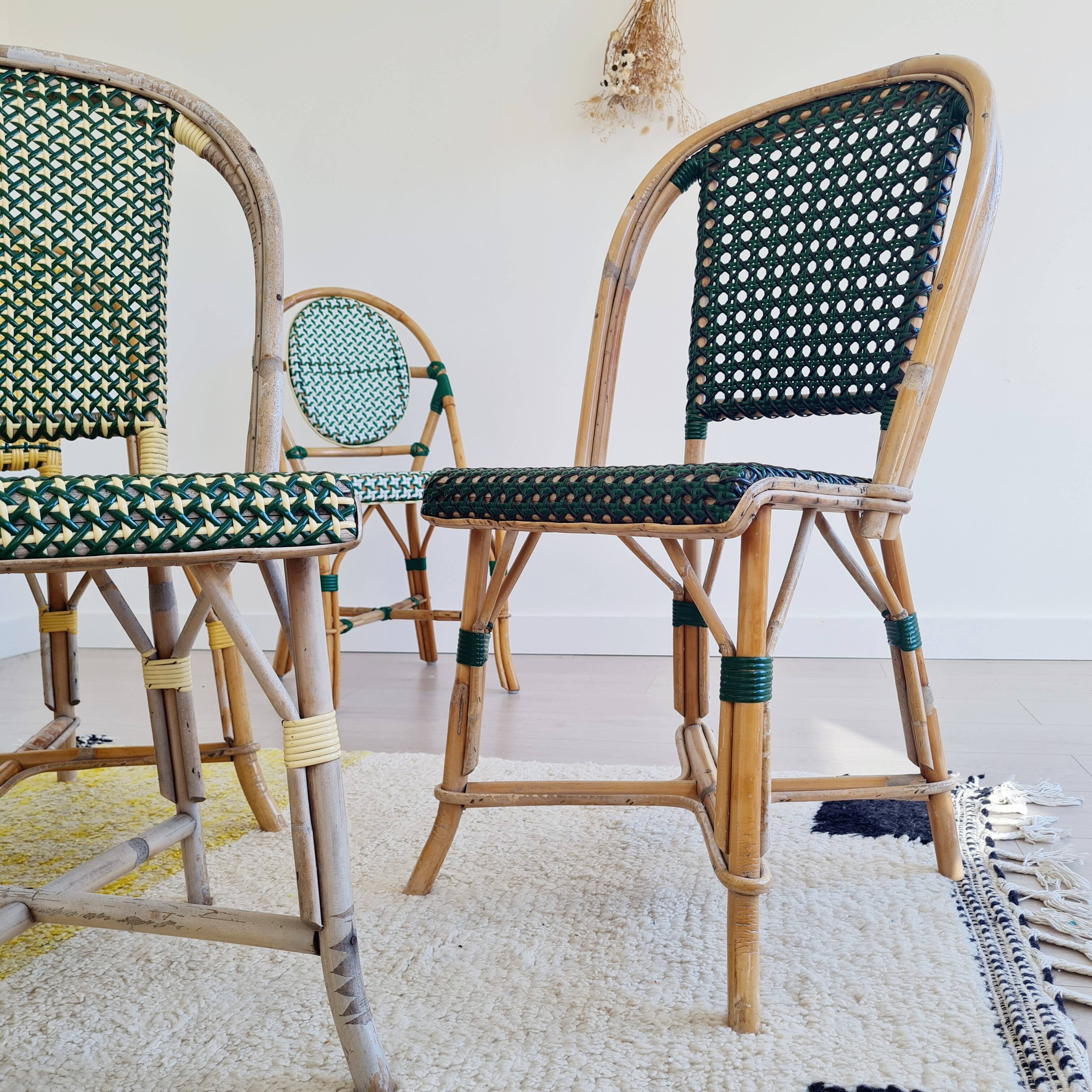 Chaises bistrot en rotin et scoubidou - vert