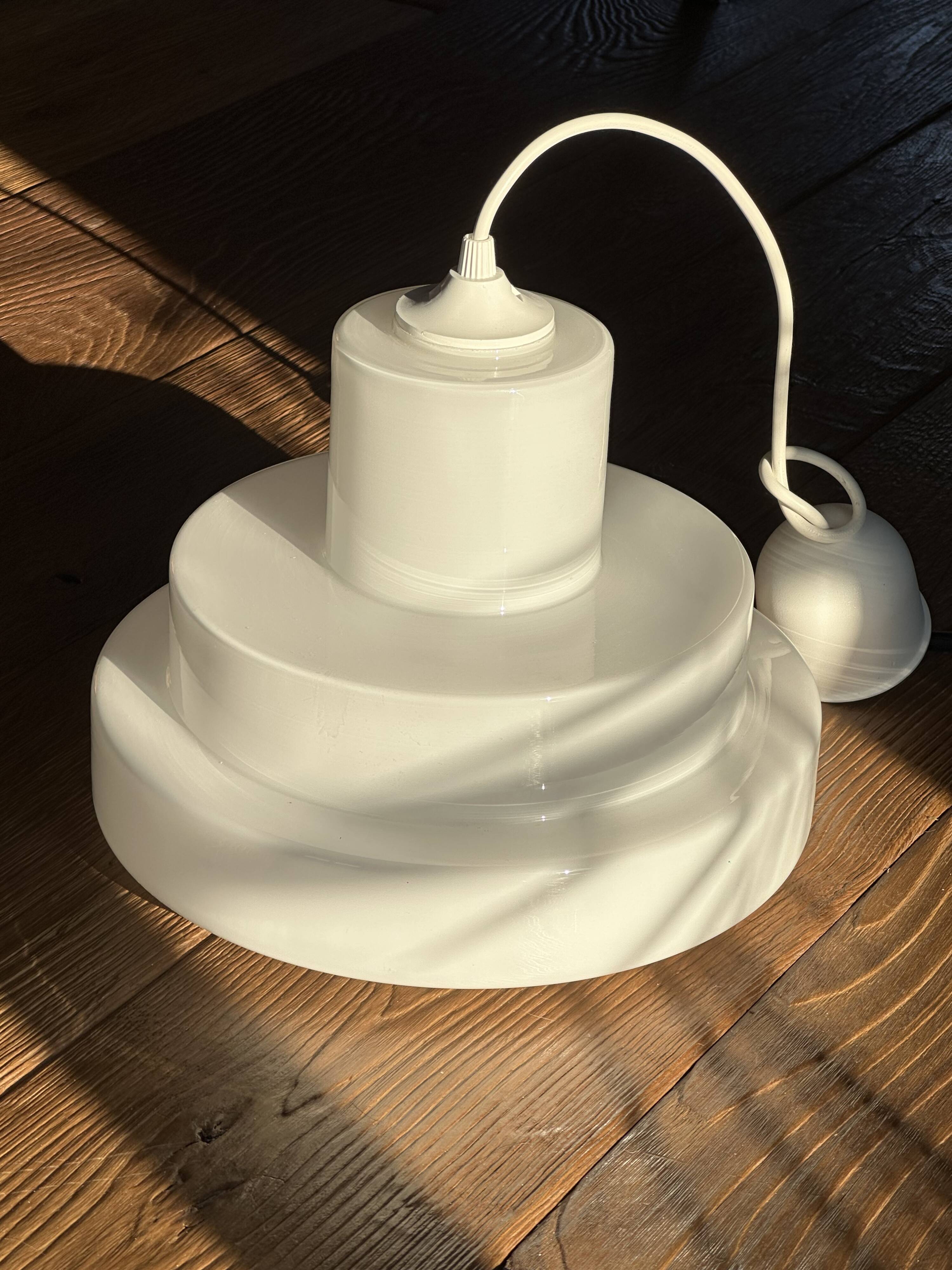 White vintage suspension – 70s style